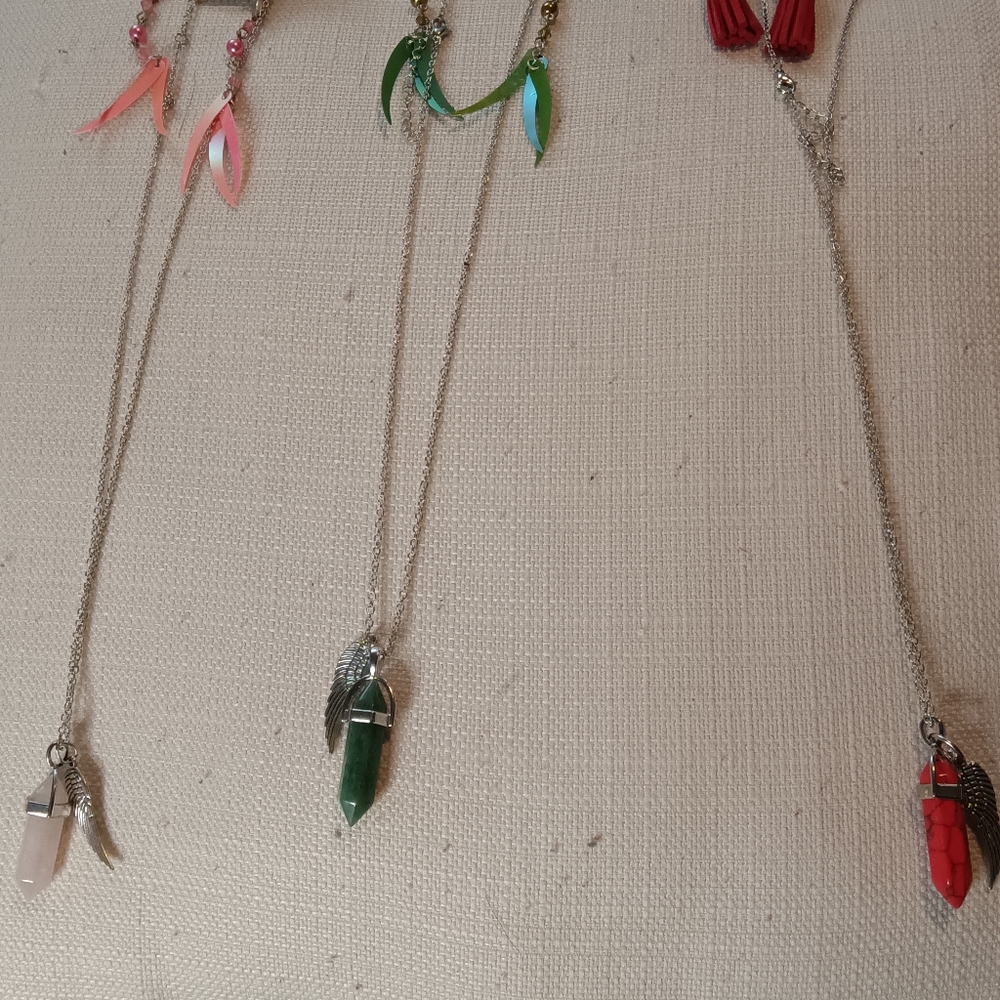 💎 Gemstone Angel wing with hanging earrings